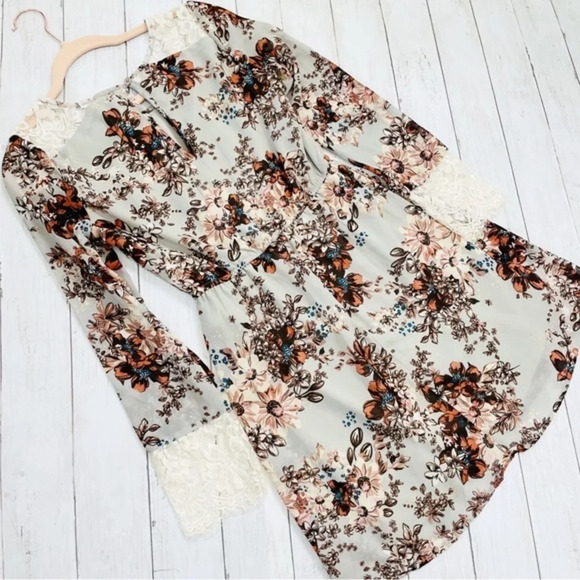 Charlotte Ruse Floral Elastic Waist Size XS - Picture 5 of 7